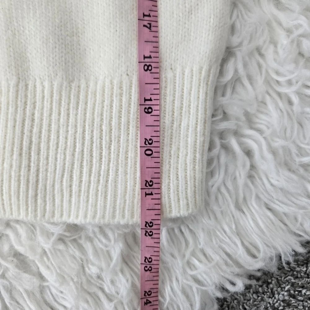 Design History Off The Shoulder Sweater. Cozy casual knit. Ivory. Size Large. Ne
